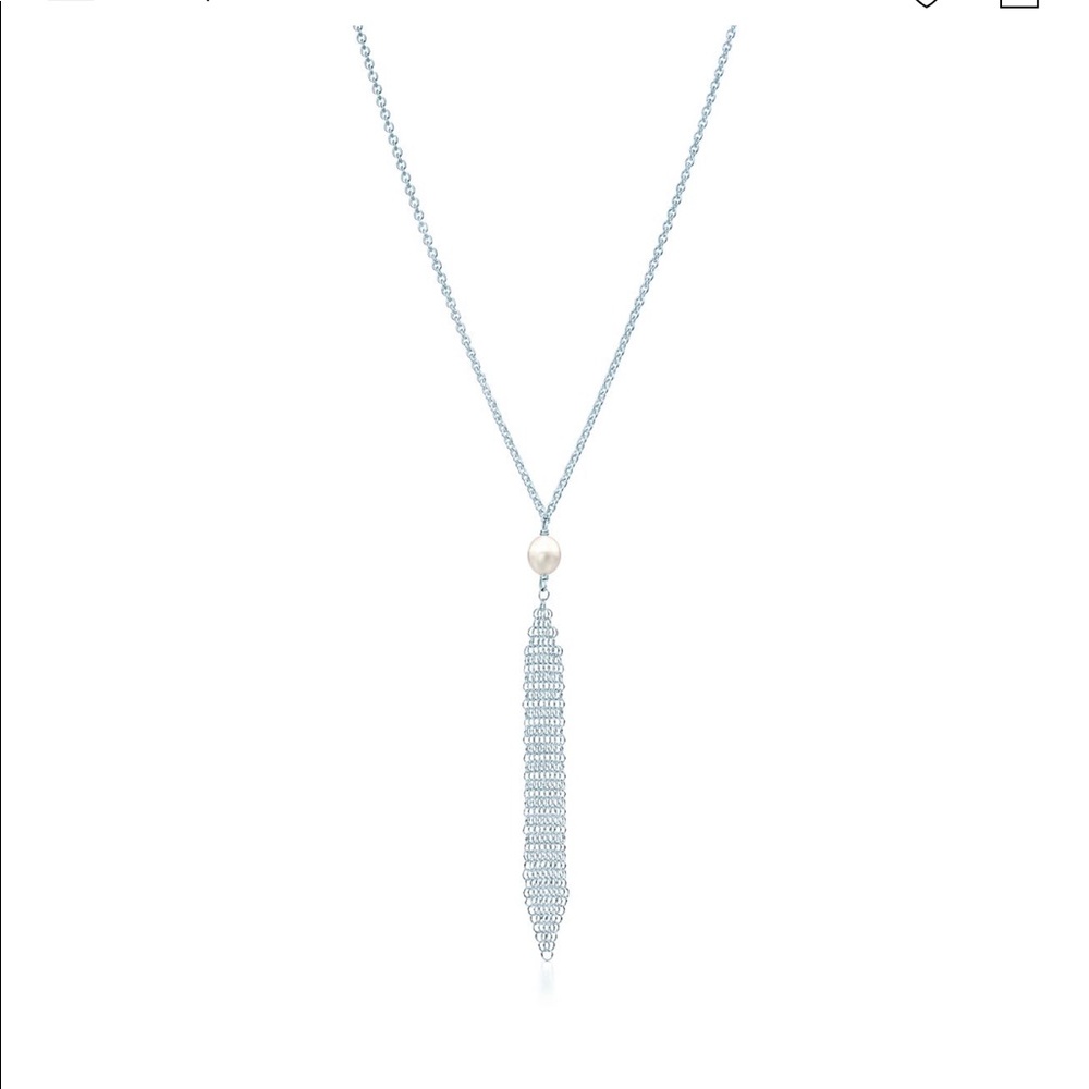Lovely TIFFANY Silver pearl drop necklace